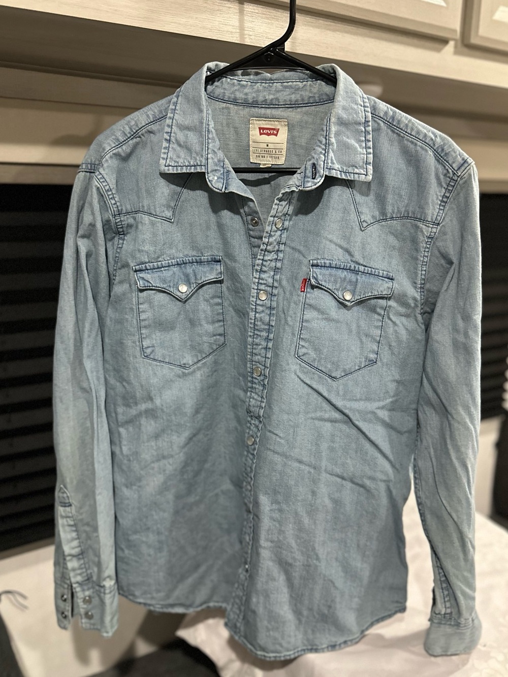 Levi's Light Blue Denim Western Shirt with Snap Pockets size medium